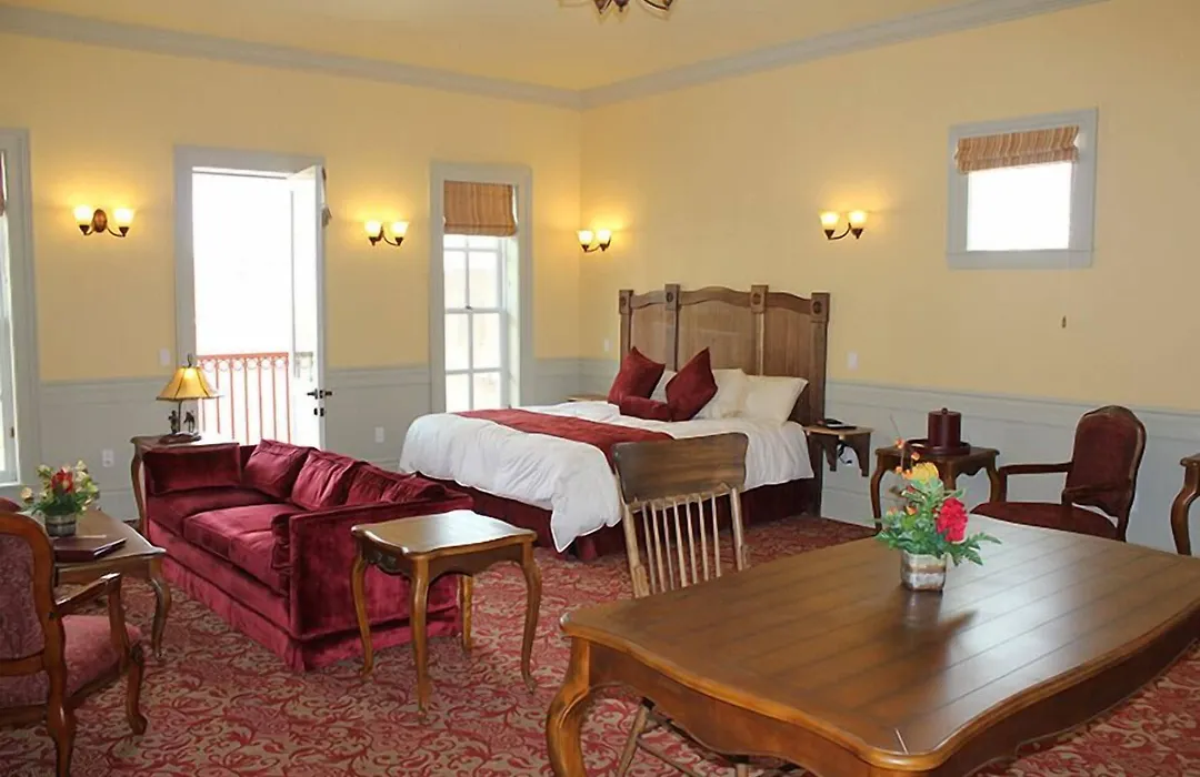 Windsor Hotel & Restaurant-1