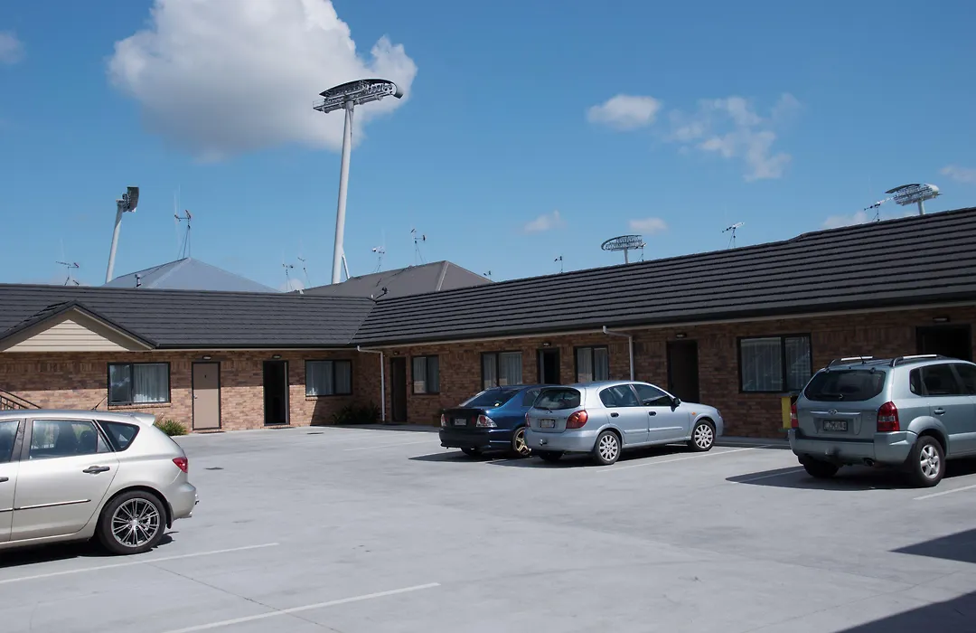 Arena Court Motel-1