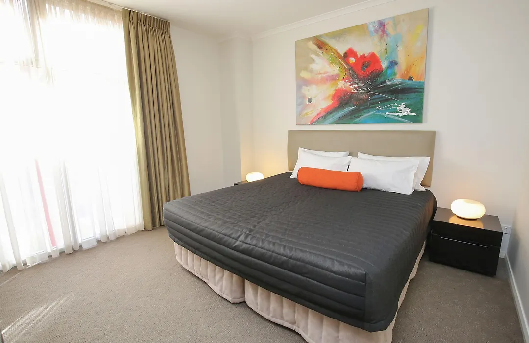 Indulge Apartments - Ontario-1