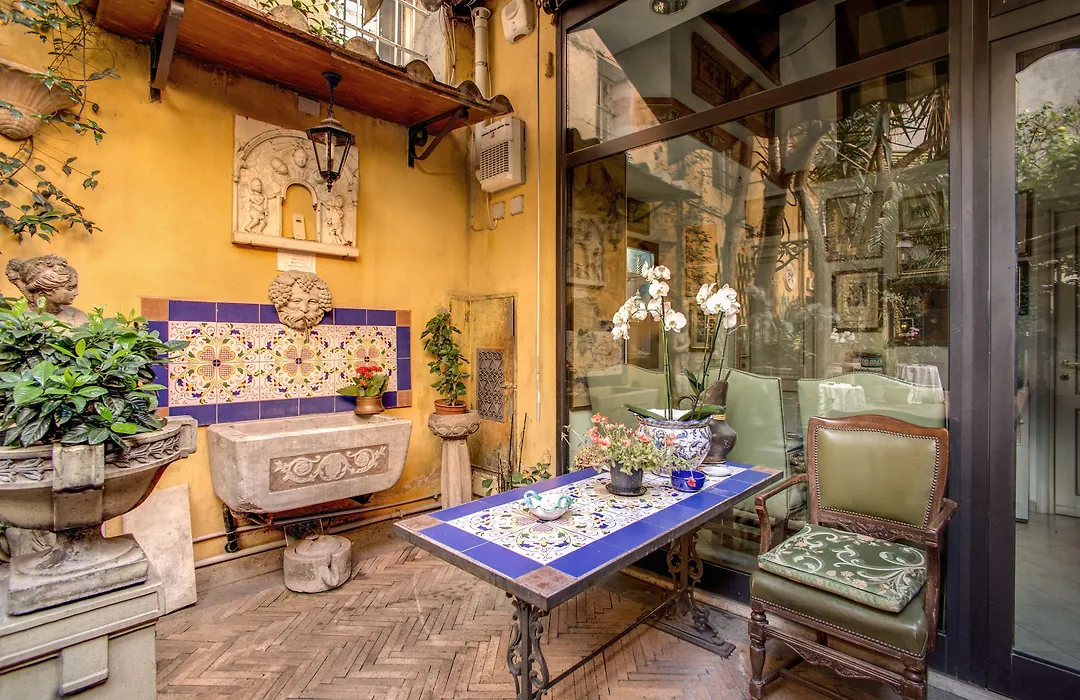 Navona Gallery Suites-1