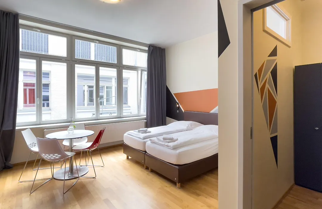 Five Elements Hostel & Capsules Leipzig-1