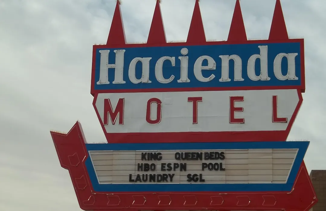 Hacienda Motel-1