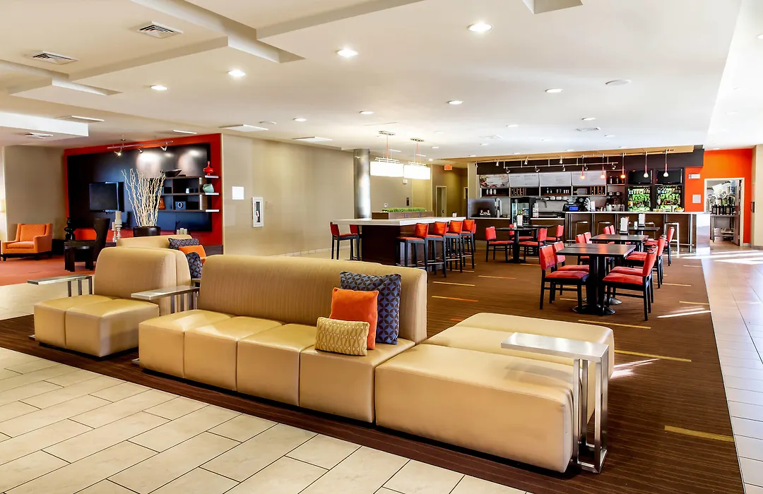 Courtyard By Marriott Lexington Keeneland/Airport-1