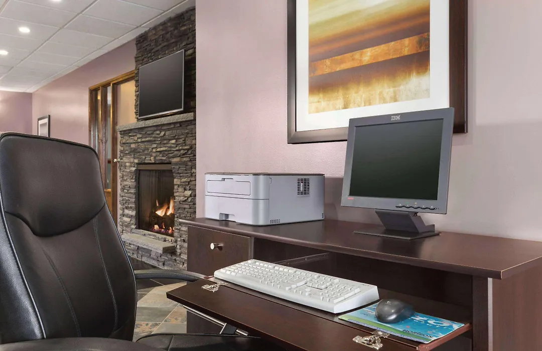Travelodge By Wyndham Meadow Lake-1