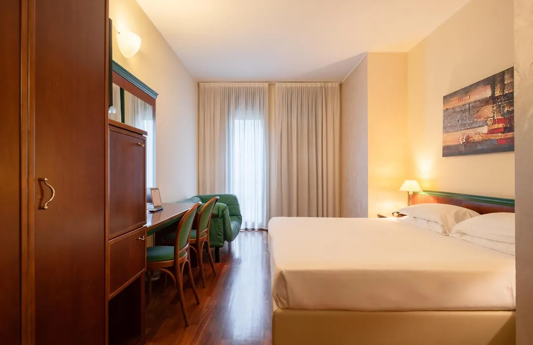 Hotel Raffaello-1