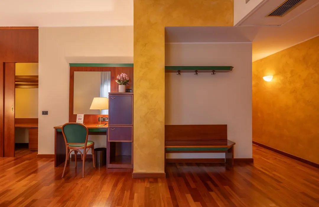 Hotel Raffaello-1