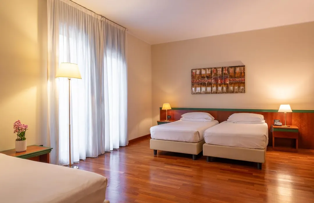 Hotel Raffaello-1