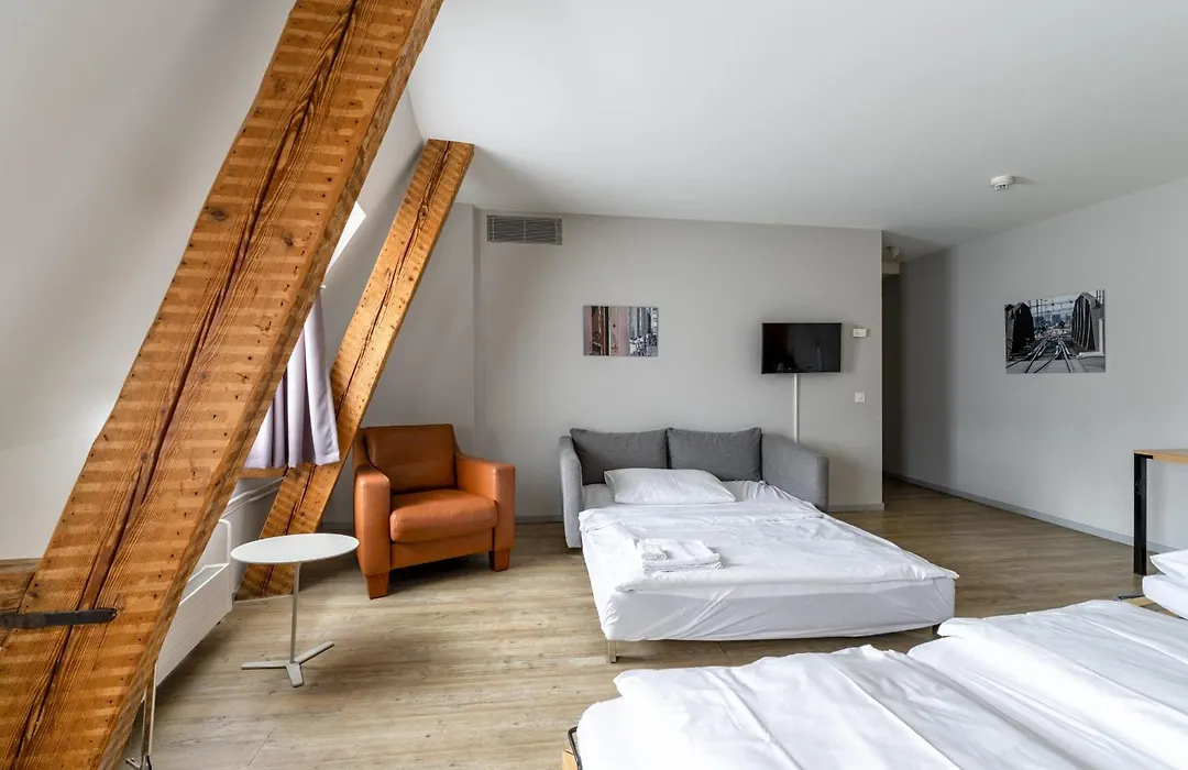 Royal Hotel - Urban Living-1