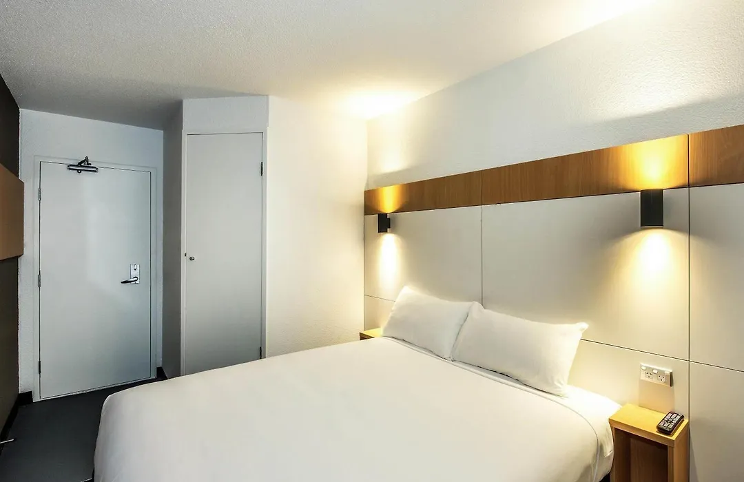 Ibis Budget - Enfield-1