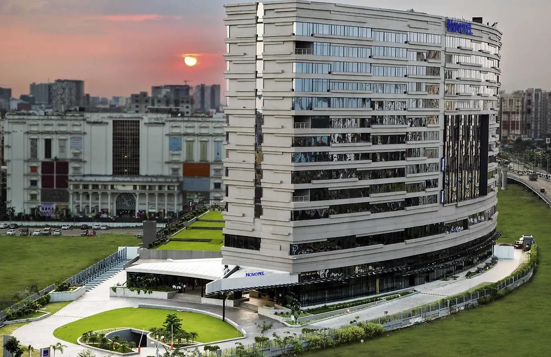 Novotel Kolkata Hotel And Residences-1