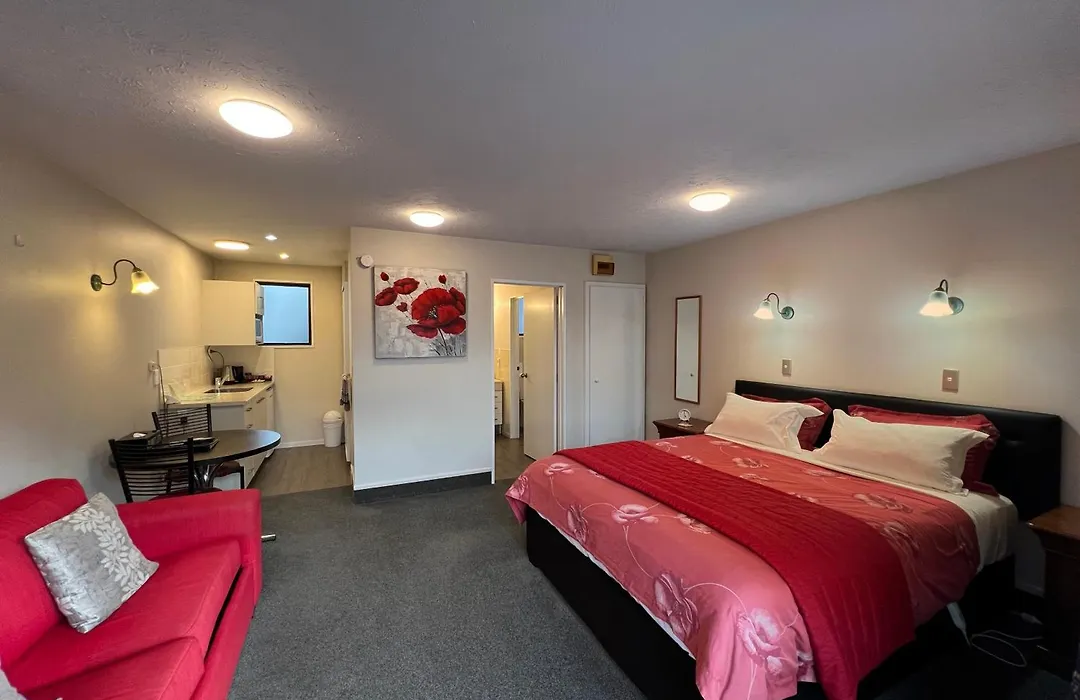 Strathern Motor Lodge-1