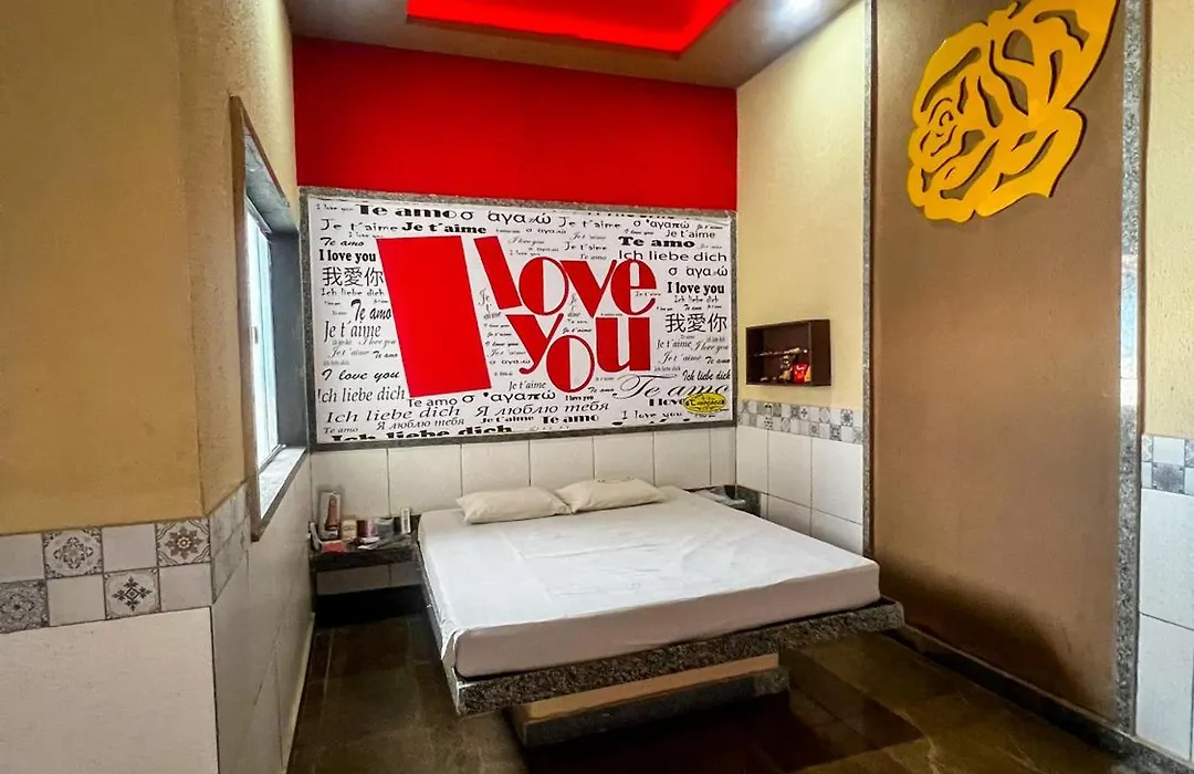 Motel Emoções (Adults Only)-1
