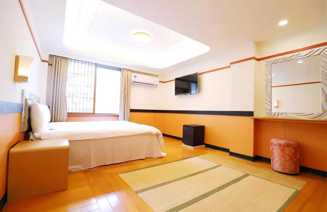 Phoenix Pavilion Hot Spring Hotel-1
