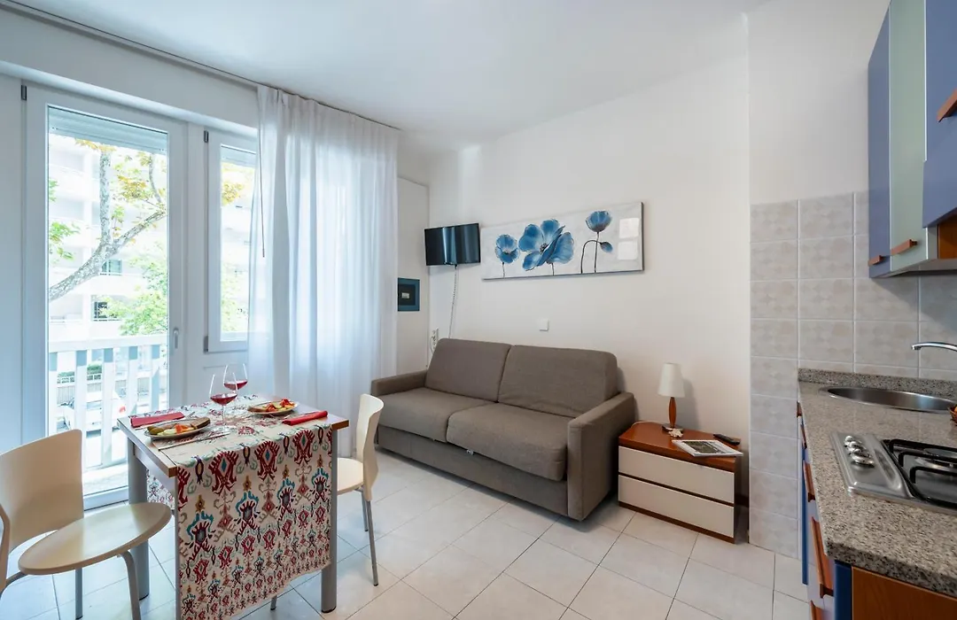 Aparthotel Pineda-1