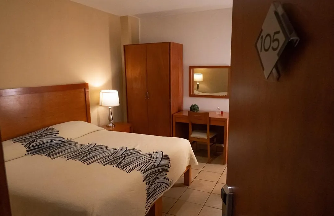 Hotel Marllou-1