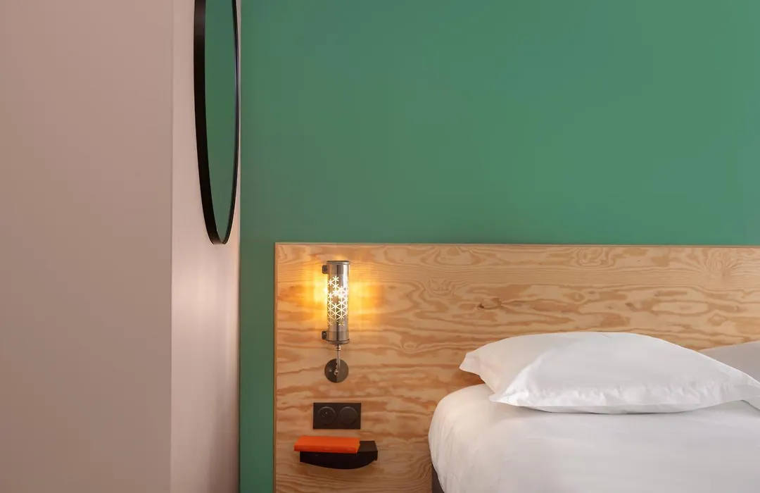 Eklo Hotels Bordeaux Centre Bastide-1