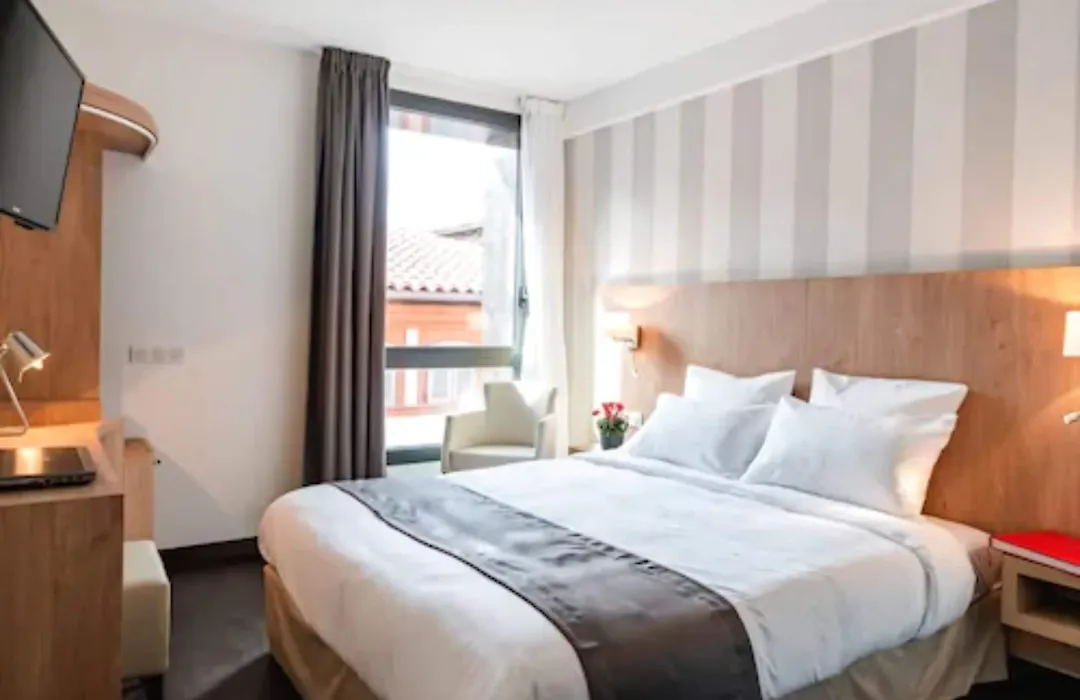 Hotel Le Pere Leon-1
