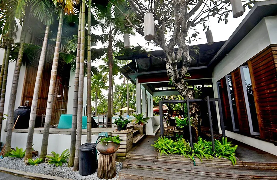 Paragon Inn-1