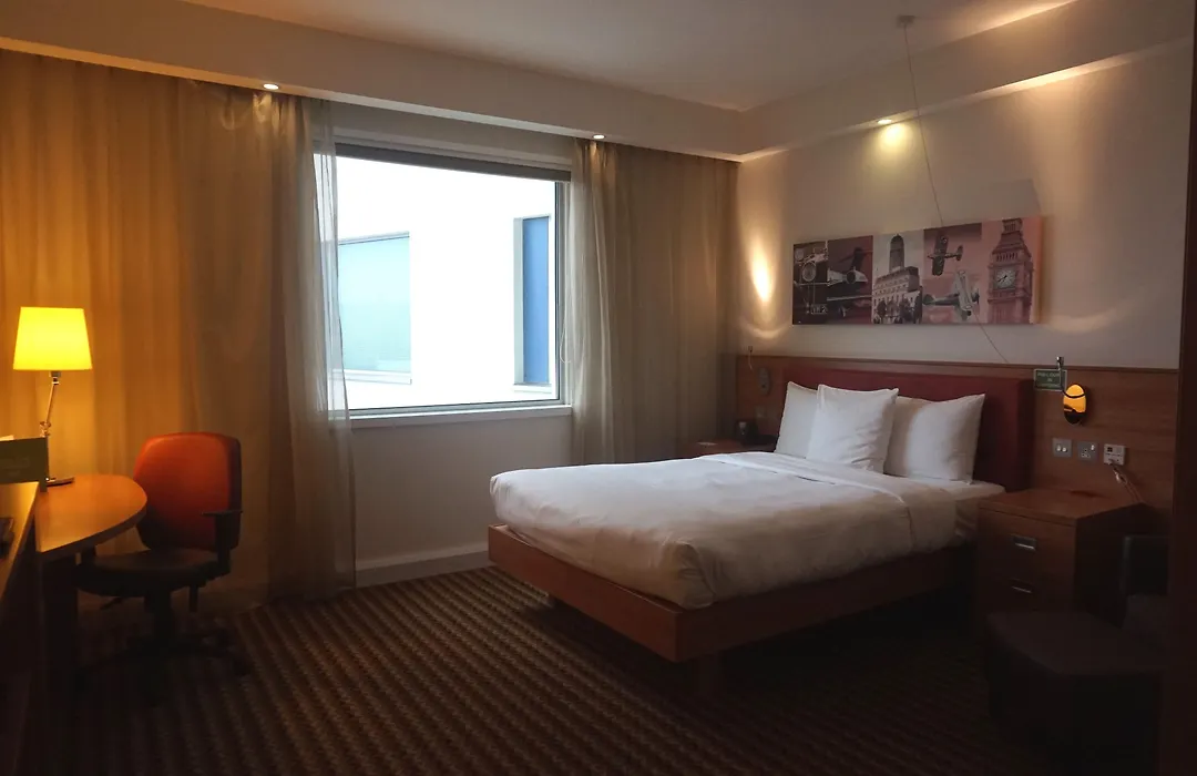 Hampton By Hilton Luton Airport-1