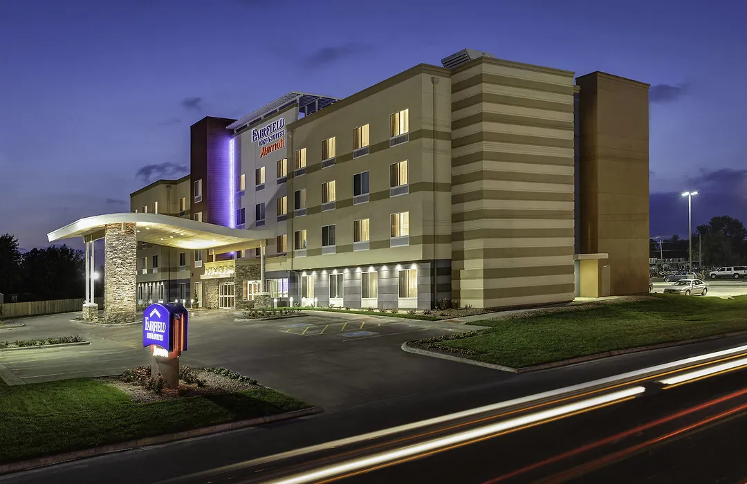Fairfield Inn And Suites Hutchinson-1