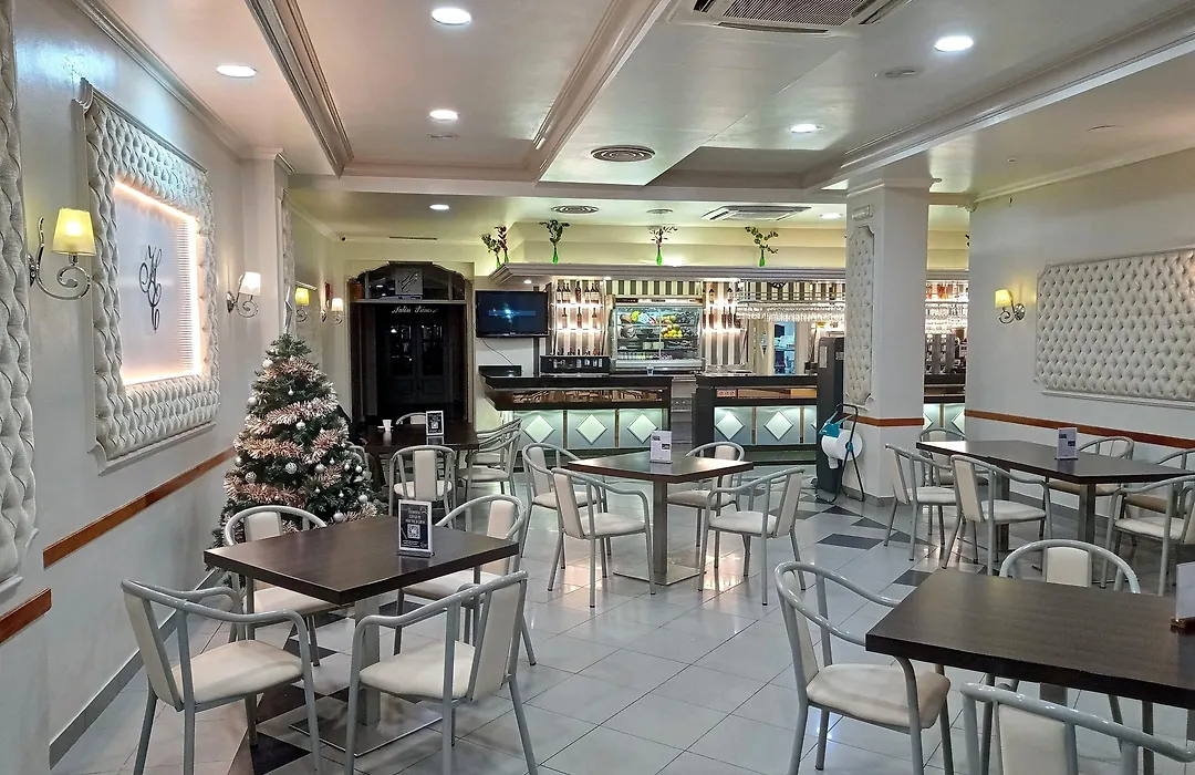 Hotel Mari Carmen-1