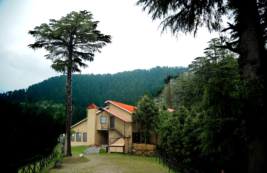 Aamod Resorts Dalhousie ! Luxury Cottage Resort-1