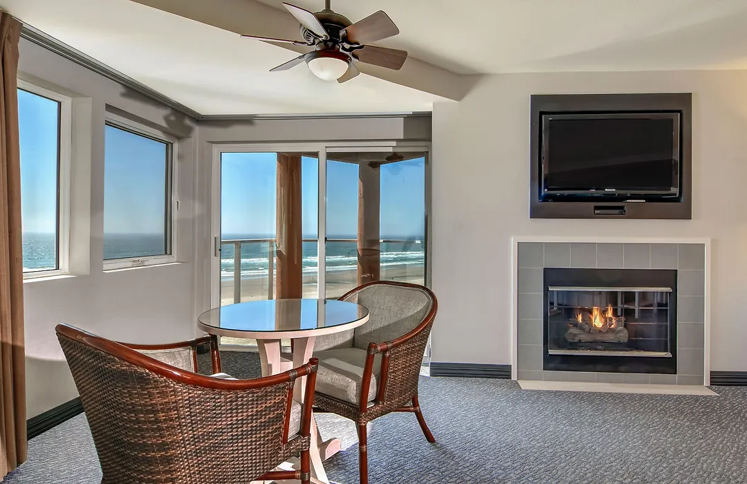 Hallmark Resort - Newport-1