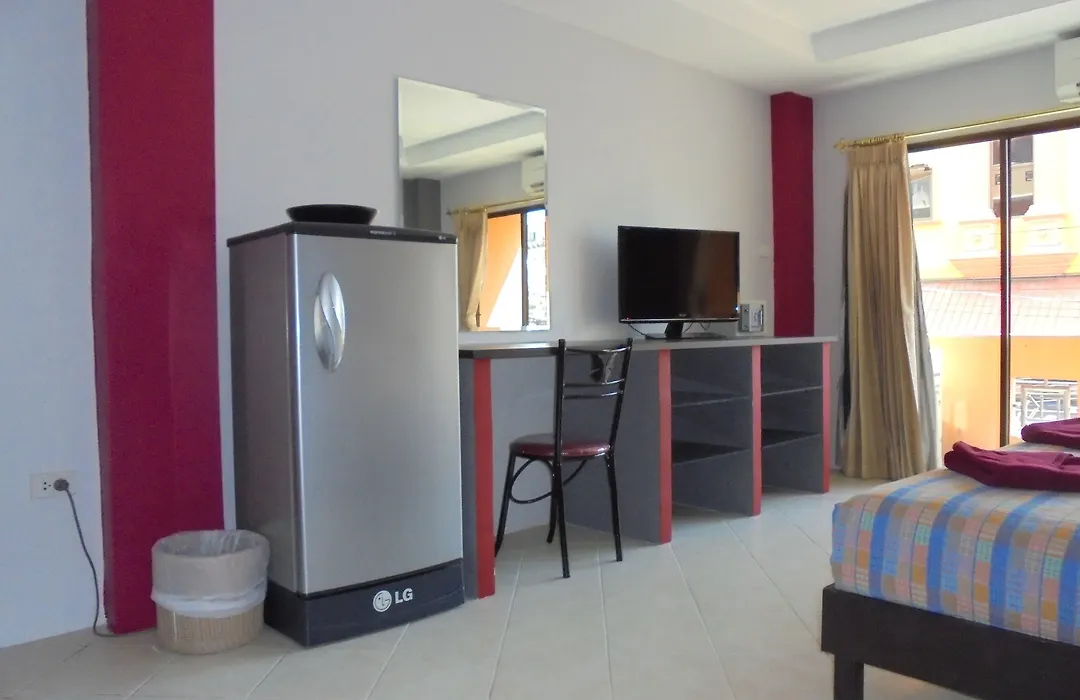 Robin'S Nest Guesthouse & Restaurant-1