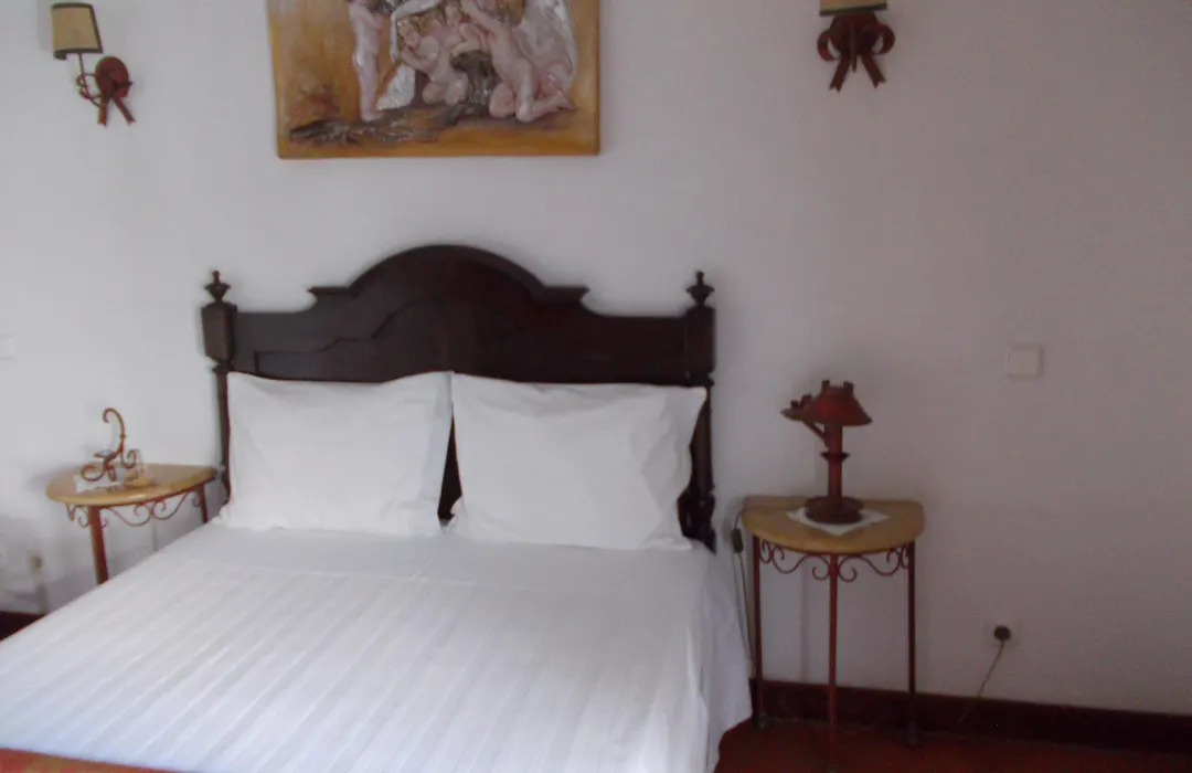 Casa De S. Thiago Do Castelo-1