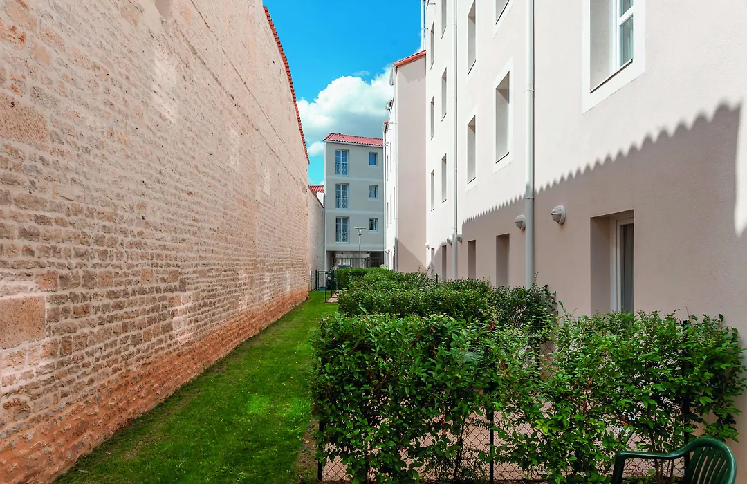 Appart'City Confort Niort Centre-1