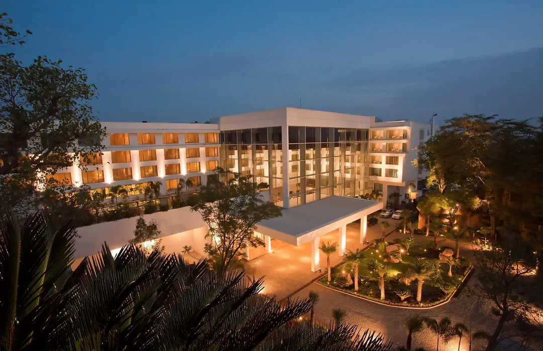 Radisson Blu Plaza Hotel Hyderabad Banjara Hills-1