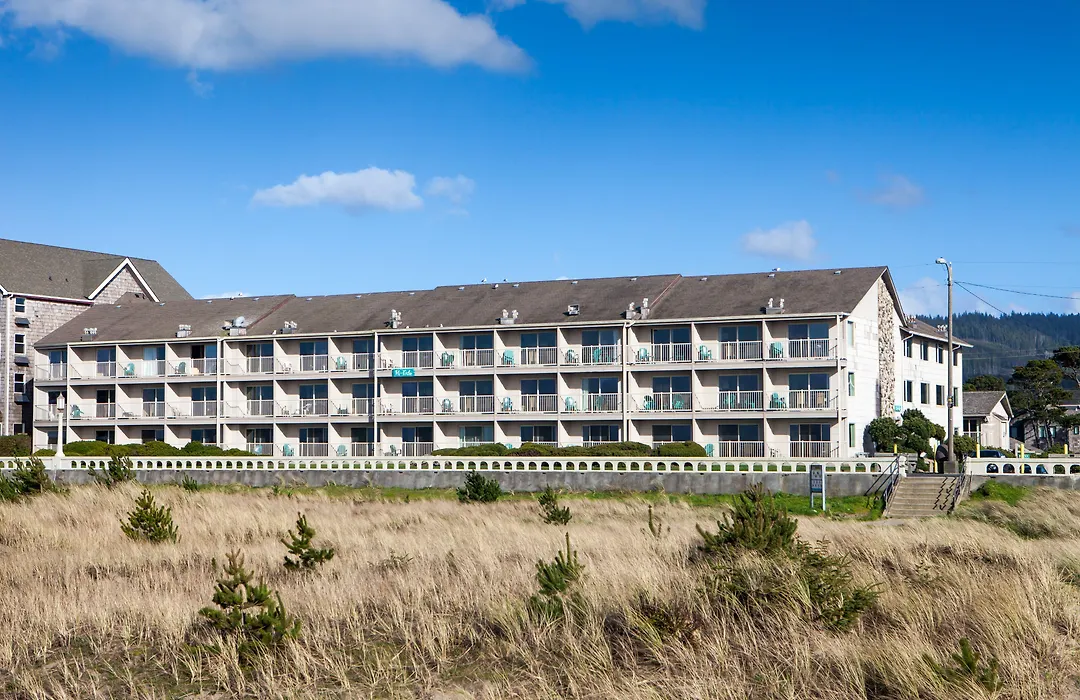 Hi Tide Oceanfront Inn-1