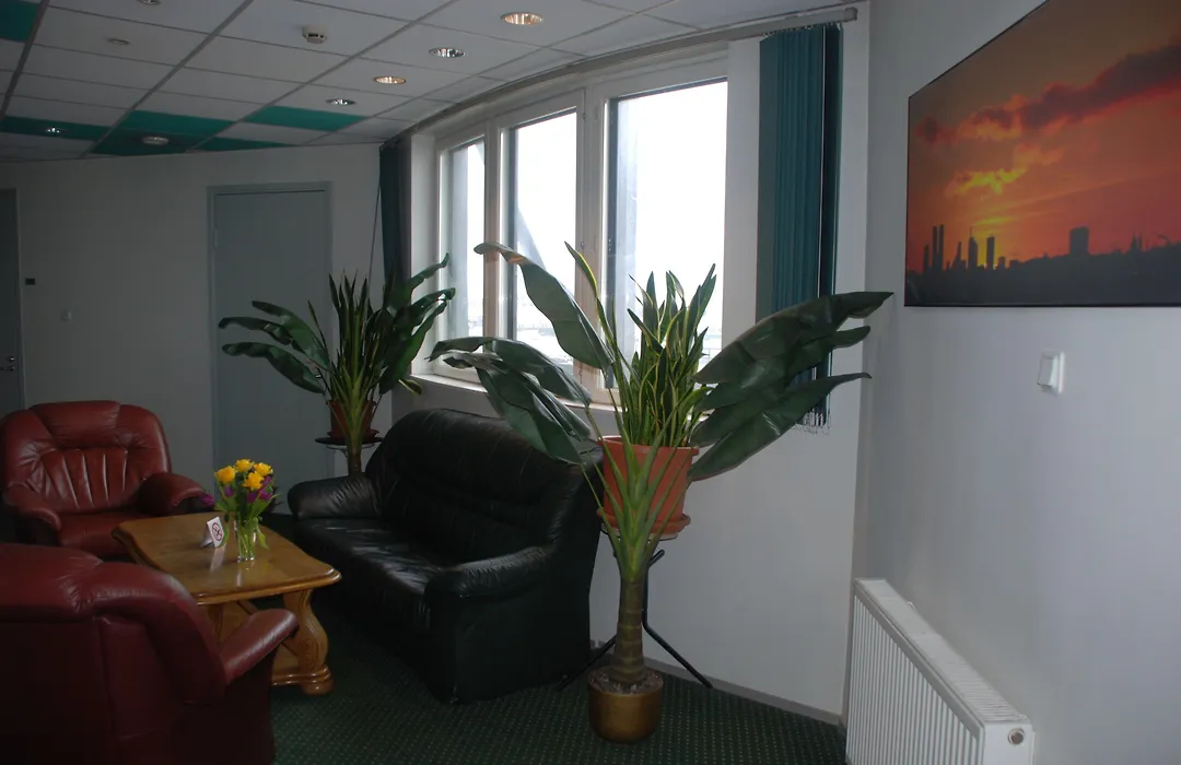 Center Hotel-1