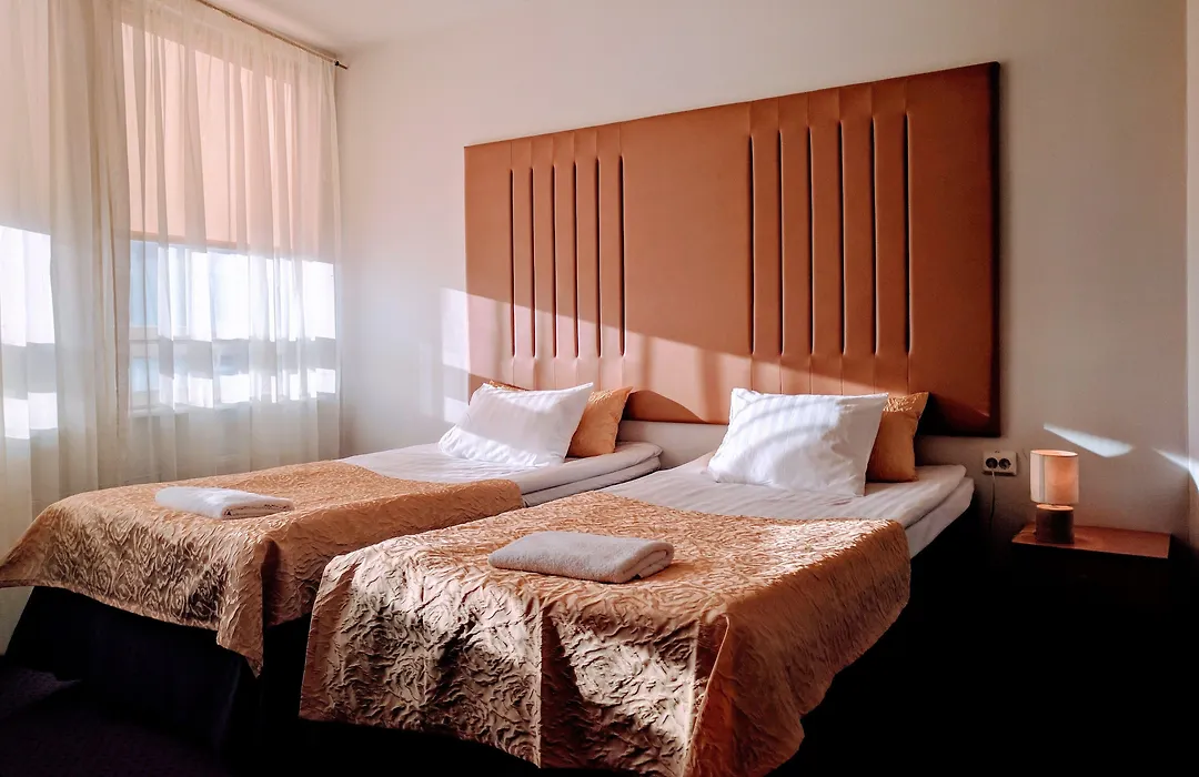 Center Hotel-1
