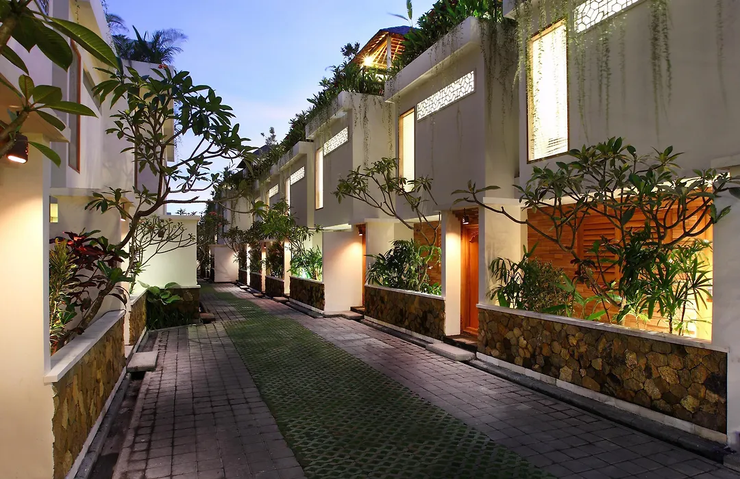 Villa Kayu Raja-1