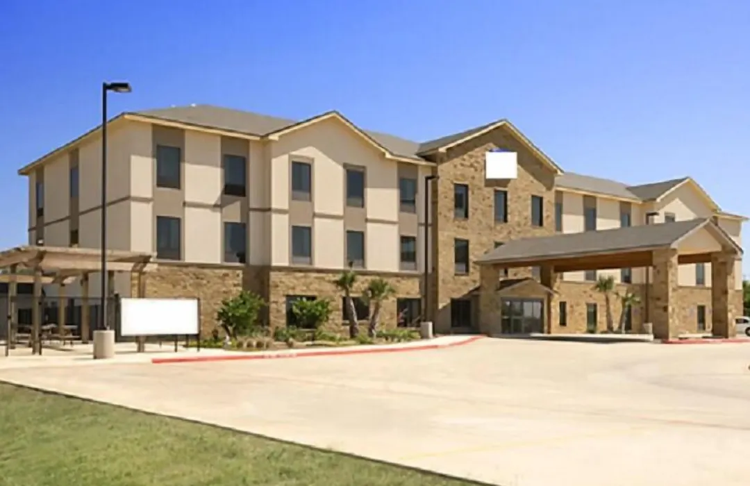 Petrostay Inn & Suites Cotulla-1