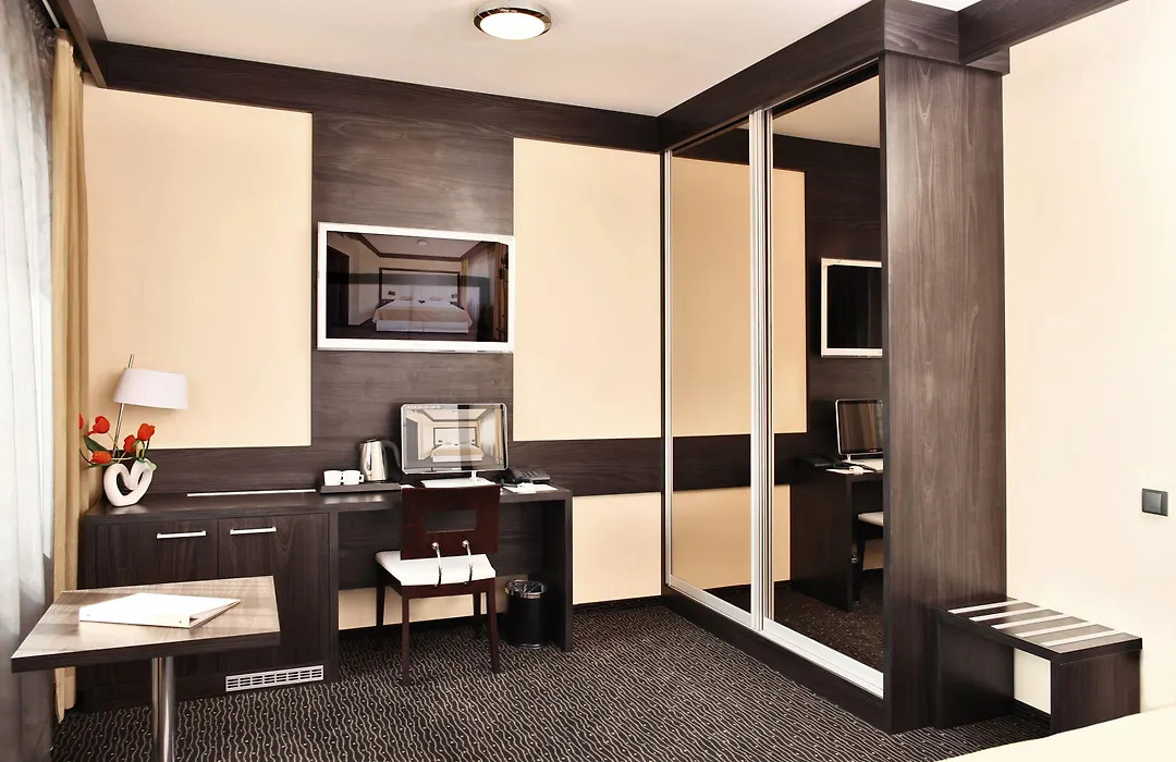 Hotel Lifestyle-1