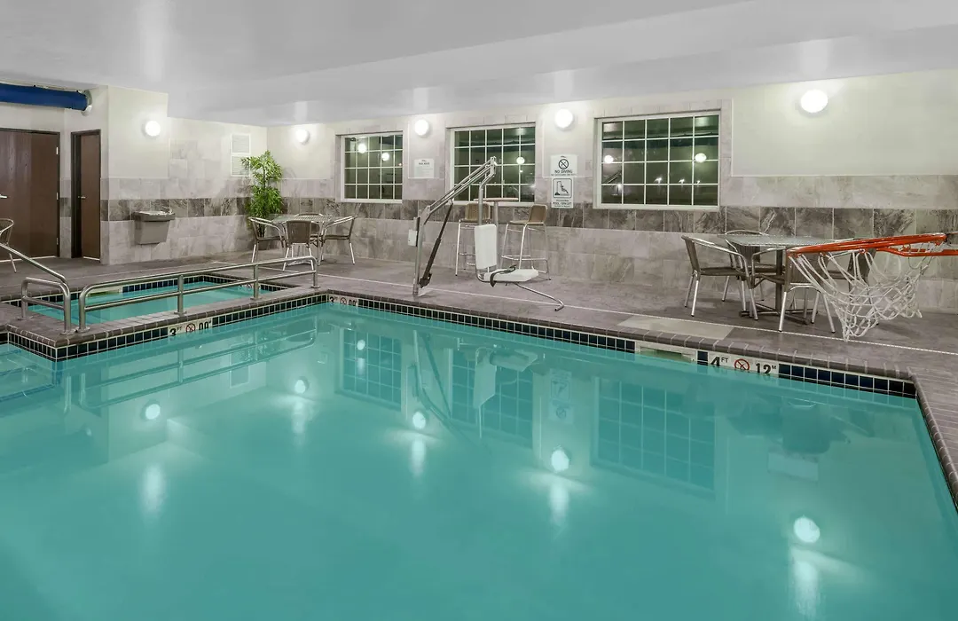 Baymont By Wyndham Minot-1