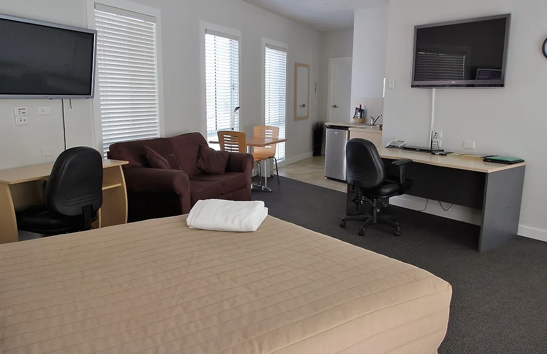 Aston Hill Motor Lodge-1