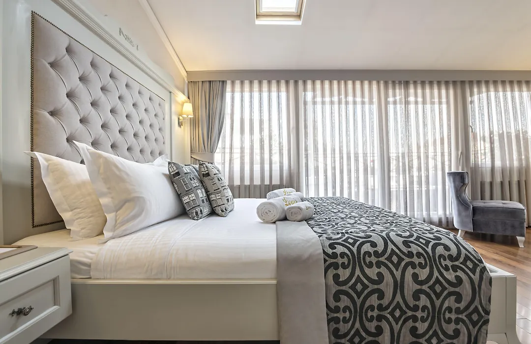 Louis Appartements Galata-1