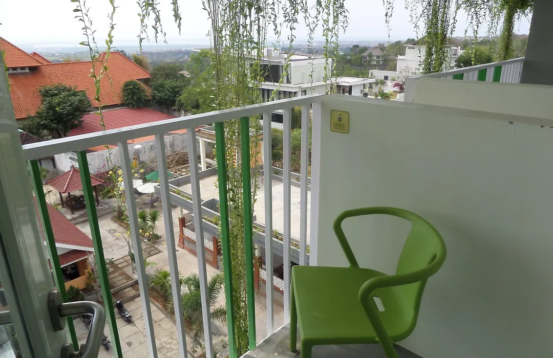 Maxonehotels At Bukit Jimbaran-1