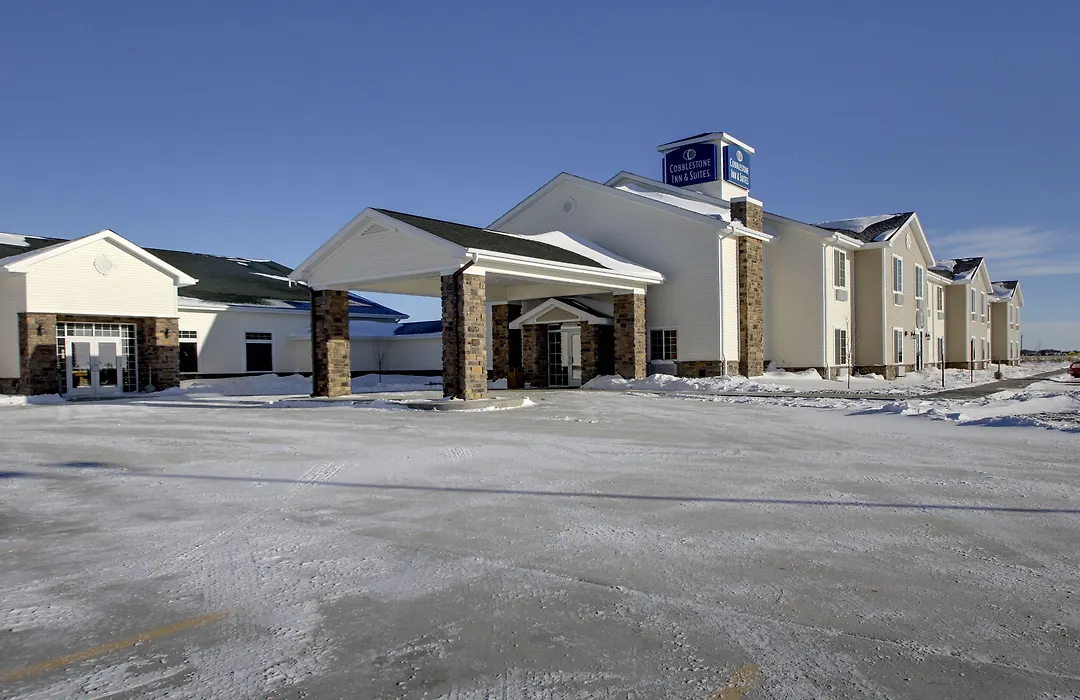 Cobblestone Inn & Suites - Bottineau-1