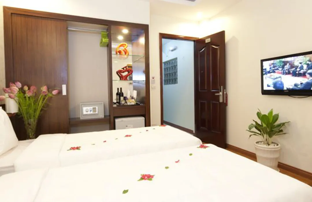 Rising Dragon Legend Hotel-1