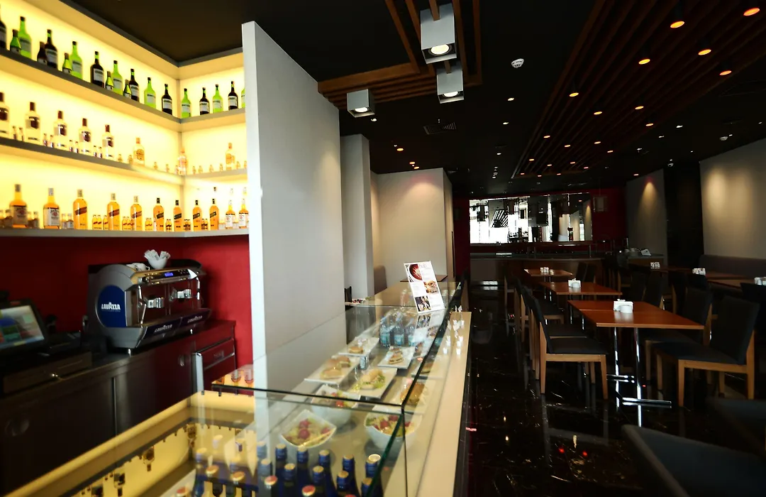 Ramada Encore By Wyndham Izmir-1
