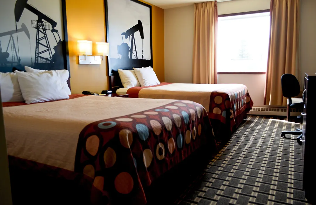Super 8 By Wyndham Fox Creek-1