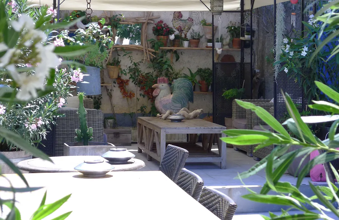 Coq Hotel-1