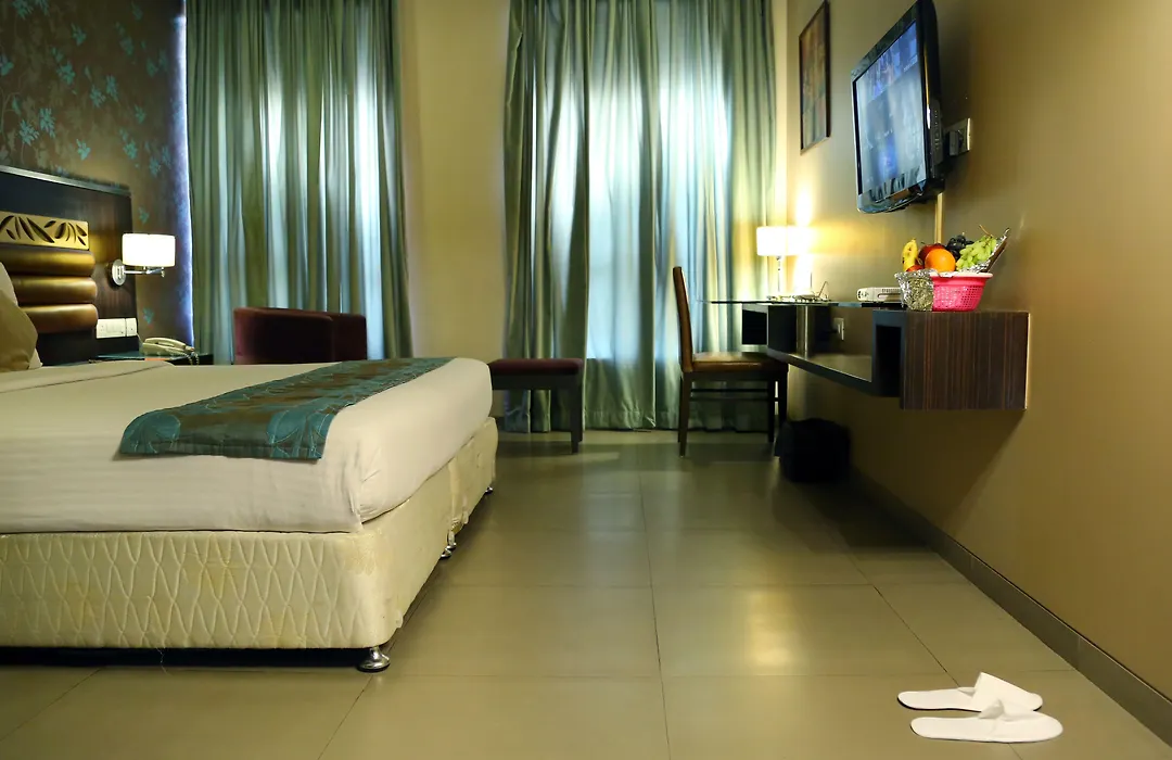 Hotel Supreme Heritage-1