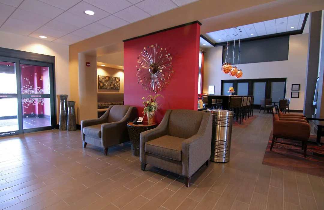Hampton Inn & Suites Grand Forks-1