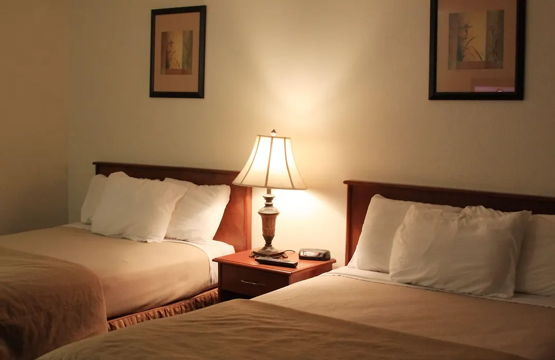 America Travel Inn-1