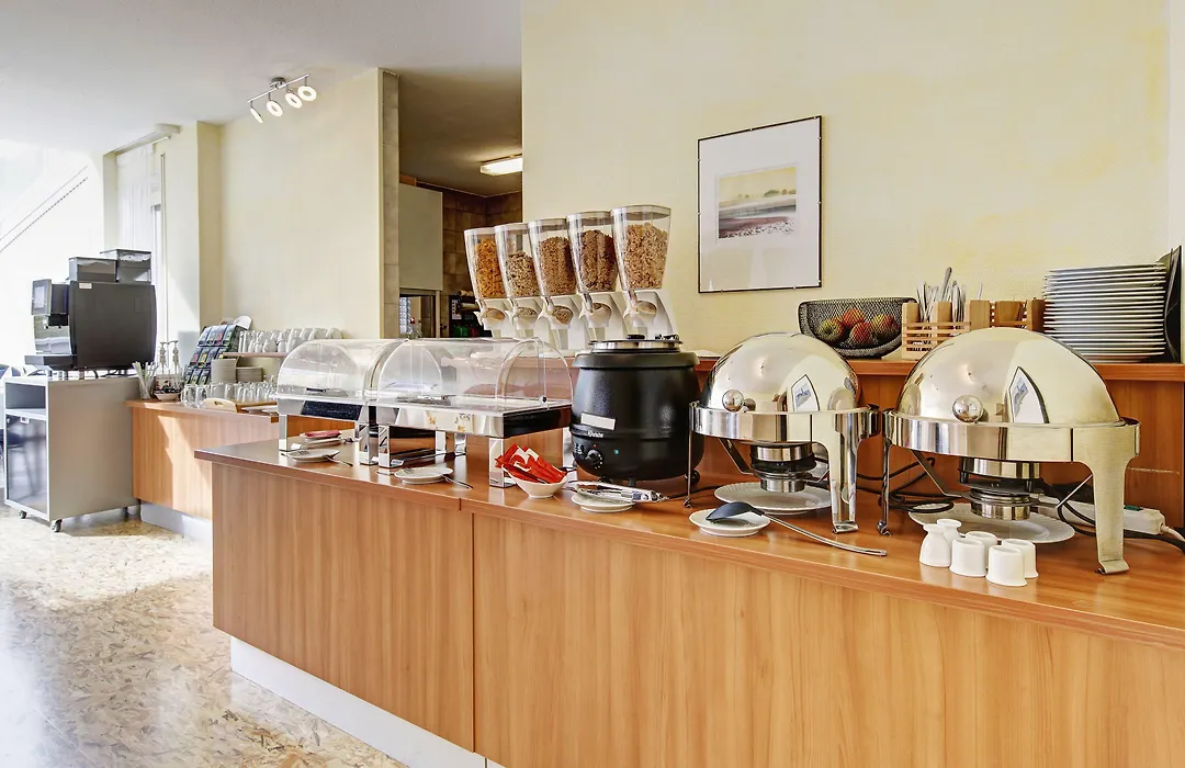 Airport-Hotel Stetten-1